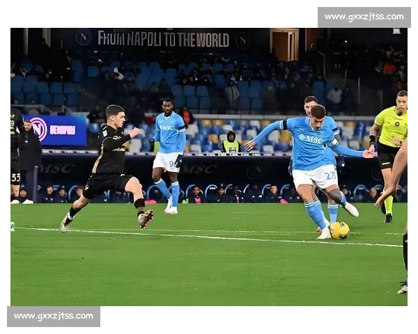 意甲焦点战那不勒斯主场迎战热那亚胜负走势前瞻解析战术与关键球员看点